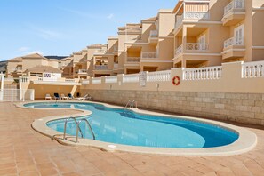 Pool - Vacation Home "Benimar 28" with Shared Pool & Wi-Fi (Adeje)