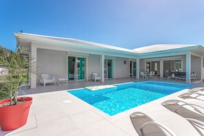 Piscina all'aperto