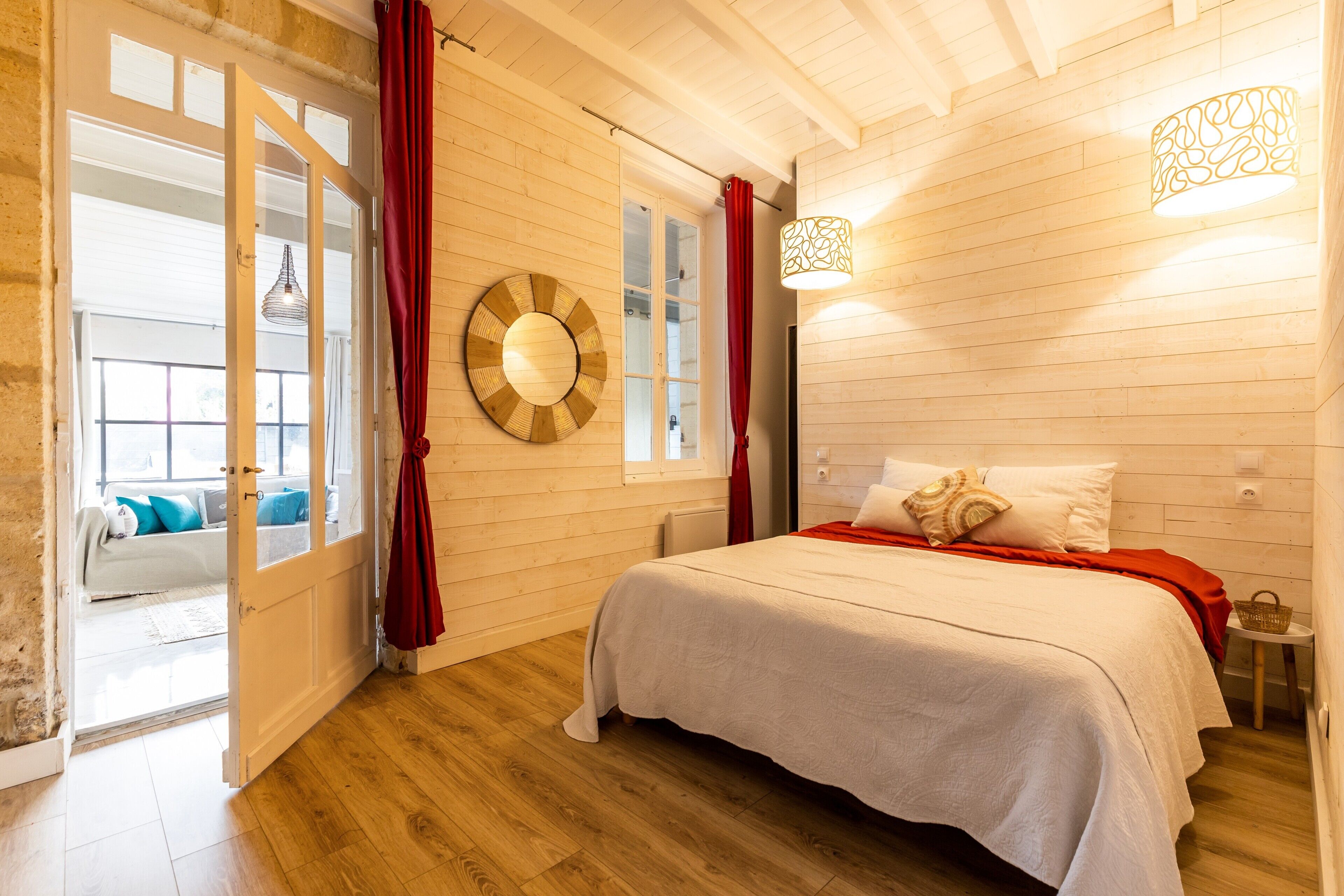 2 slaapkamers, een strijkplank/strijkijzer, gratis wifi, beddengoed