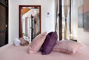 1 dormitorio, tabla de planchar con plancha, wifi gratis y ropa de cama