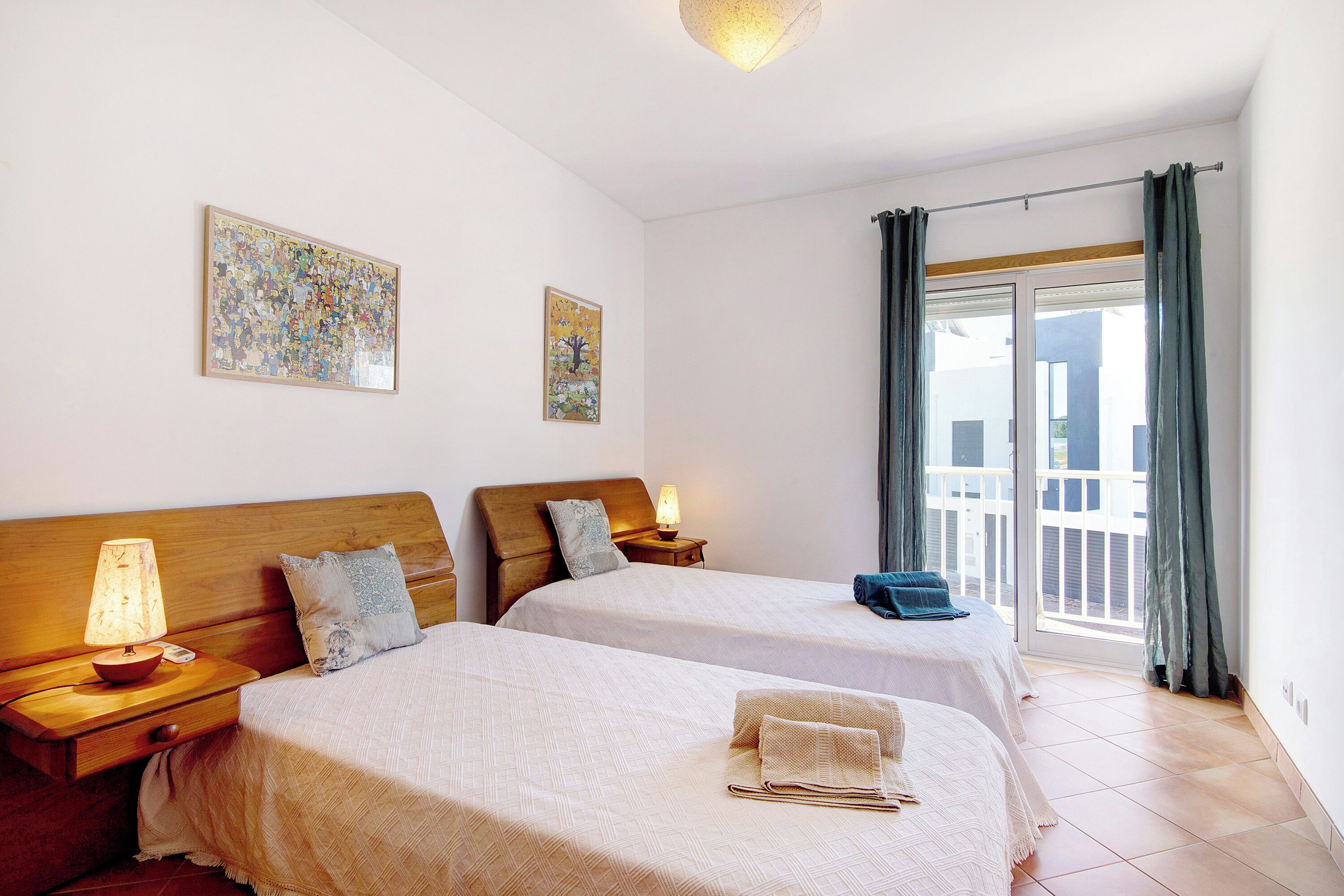 2 chambres, fer et planche à repasser, Wi-Fi gratuit, draps fournis