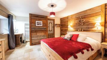 5 slaapkamers, een strijkplank/strijkijzer, gratis wifi, beddengoed