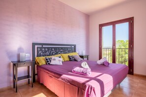 4 Schlafzimmer, Bügeleisen/Bügelbrett, kostenloses WLAN, Bettwäsche