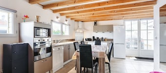 Holiday Home "Maison Boyardville Piscine" with Pool & Wi-Fi