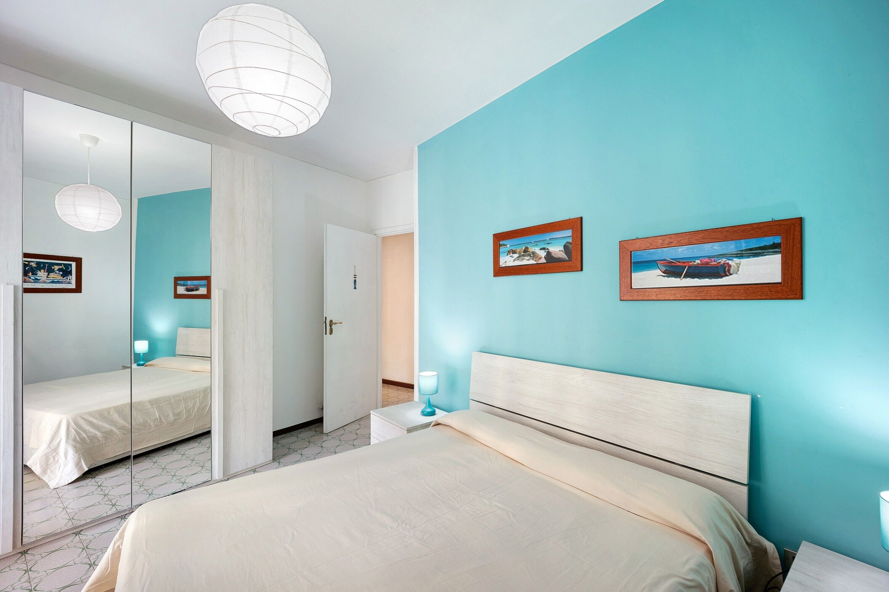 2 bedrooms, iron/ironing board, WiFi (free), bed sheets