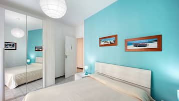 2 bedrooms, iron/ironing board, WiFi (free), bed sheets
