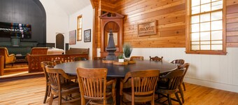 MINNeSTAY* Lyndale Church Lodge