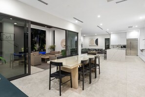 Interior - Brand new Villa with Pool/Jacuzzi/GameRoom (Miami)