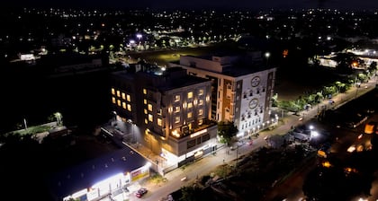 V FIVE HOTEL