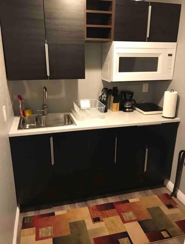 Refrigerador, microondas, horno, placa de cocina