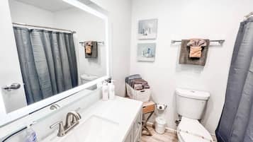 Hårføner og håndklær