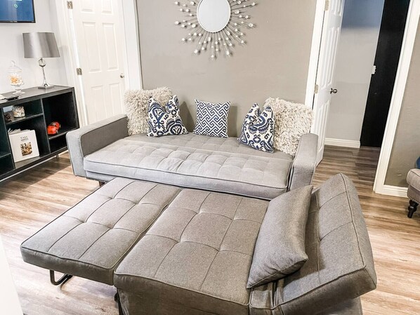 Smart TV, Netflix, streaming services