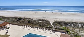 Sleek 3BR/2BA condo w/ spectacular ocean view and pool