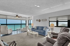 TV - Unwind at beautiful 3BR/2BA oceanfront condo and community pool (Wrightsville Beach)