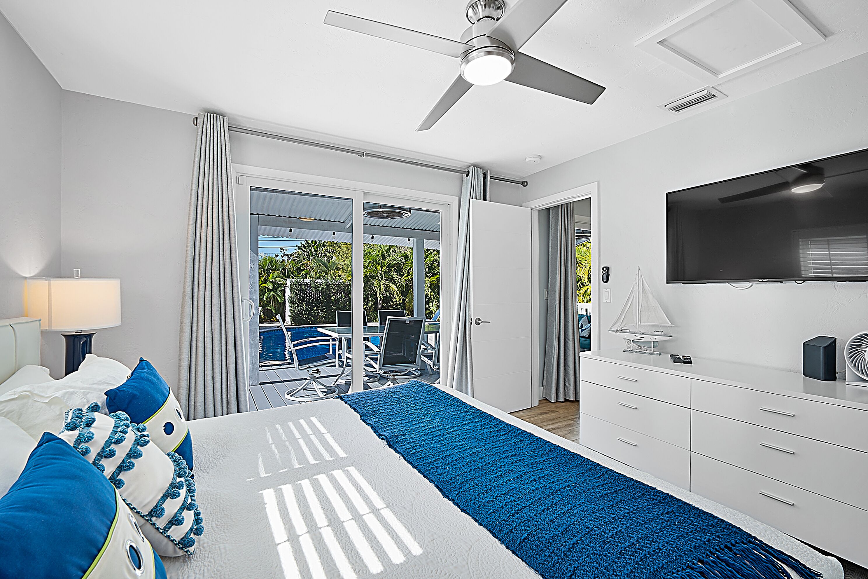 3 bedrooms, desk, iron/ironing board, free WiFi