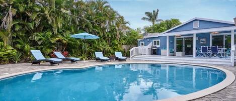 Outdoor pool, a heated pool