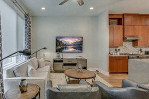 Smart TV - 2 Nashville Homes – Sleeps 24 Guests (Nashville)