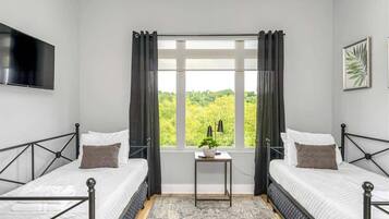 4 chambres, fer et planche à repasser, Wi-Fi, draps fournis