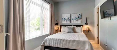 4 Schlafzimmer, Bügeleisen/Bügelbrett, WLAN, Bettwäsche