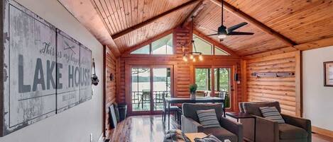 Télévision, cheminée