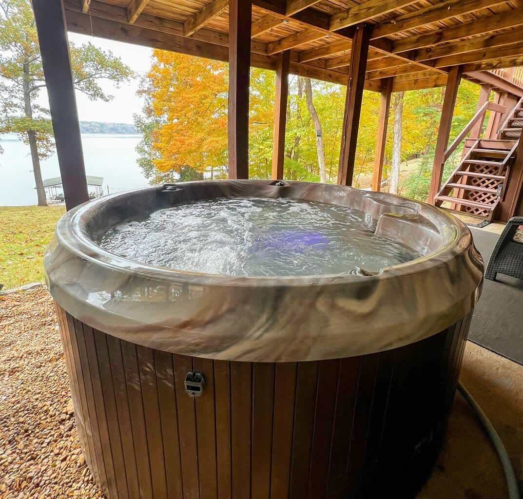 Tina de hidromasaje al aire libre
