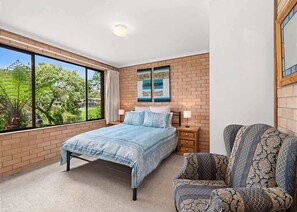 3 quartos, Wi-Fi de cortesia, roupa de cama