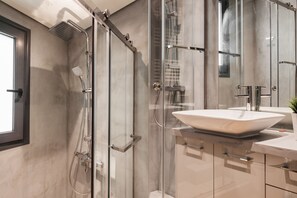 Standard Apartment | Bathroom - Striking 1BR Apartment in Kolonaki A (Athens)