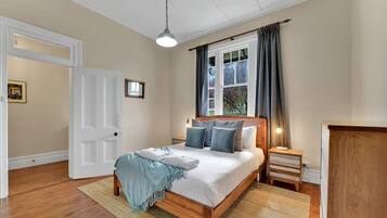 2 bedrooms, iron/ironing board, travel cot, WiFi