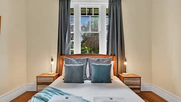 2 bedrooms, iron/ironing board, travel cot, WiFi