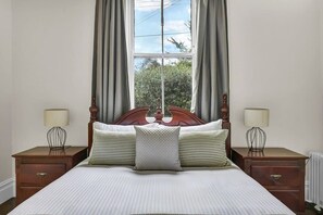 2 bedrooms, iron/ironing board, travel cot, WiFi