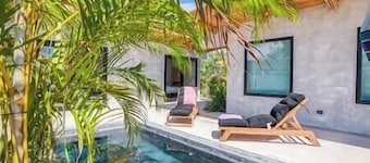 Sandpiper Sanctuary 4 bed 3 bath Villa with a pool, 4 bedroom 3 bath villa with pool