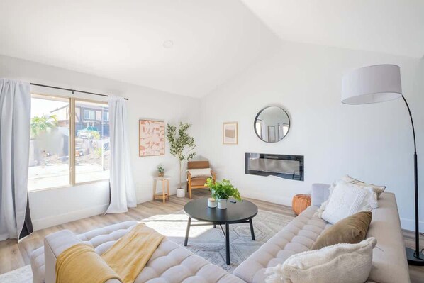 TV, fireplace, offices