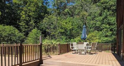 Secluded 6br Home 1min from Lake's State Park