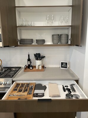 Fridge, microwave, oven, stovetop - Brand New Home* Dual Master Suites. (Boise)