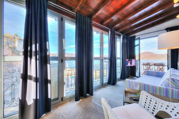 Televisión de 21 pulgadas con canales vía satélite 