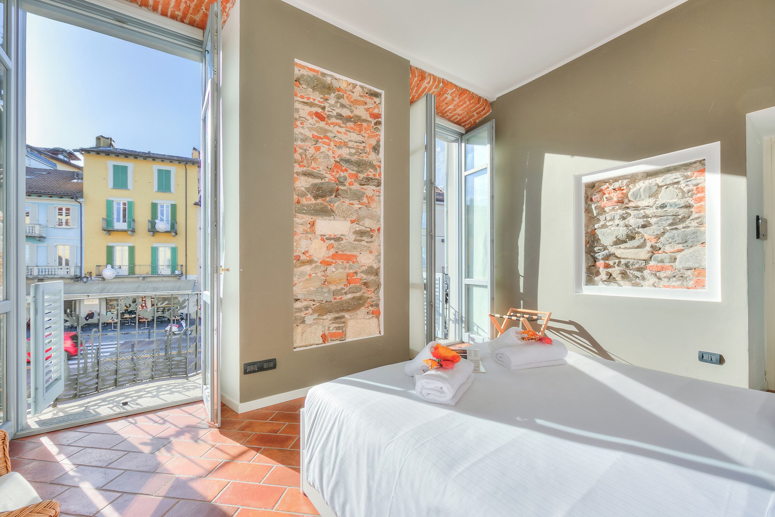 Appartamento Standard, camere multiple, lato lago (Stella Del Lago Pied Dans L'Eau) | 1 camera, ferro/asse da stiro, Wi-Fi gratuito, lenzuola