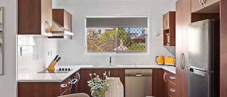 Fridge, microwave, oven, stovetop