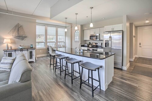 Luxe Manistee Condo w/ Balcony & River Views!