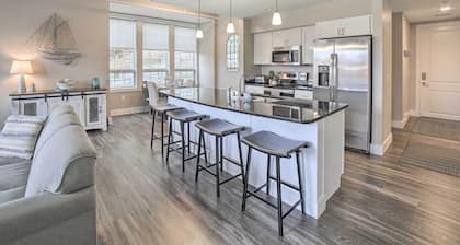 Luxe Manistee Condo w/ Balcony & River Views!