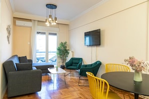 Smart TV - Houseloft White Tower Icon (Thessaloniki)