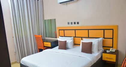 HALATRIA HOTEL & TOWERS