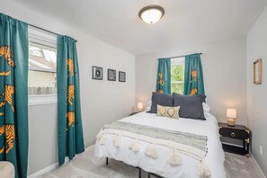 3 camere, una scrivania, ferro/asse da stiro, Wi-Fi