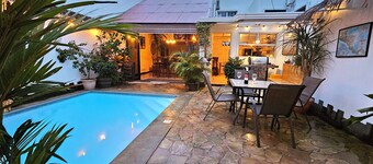 Luxury Cozy house w private heated pool, A/C, 5 min from downtown San Jose, CR