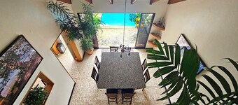 Luxury Cozy house w private heated pool, A/C, 5 min from downtown San Jose, CR