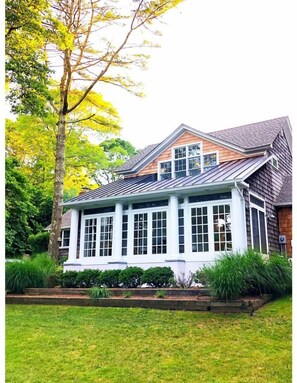 Exterior - Designer East Hampton Farmhouse Bike to Amagansett, Ocean Beaches, Seasonal Pool (East Hampton)