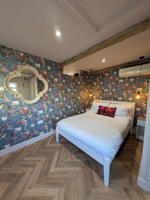 1 Schlafzimmer, Bügeleisen/Bügelbrett, kostenloses WLAN, Bettwäsche