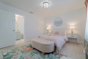 3 bedrooms, desk, iron/ironing board, travel cot