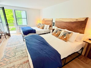 Riverside Suite 305, 2 Queen Beds, Balcony