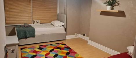 1 bedroom, iron/ironing board, WiFi, bed sheets