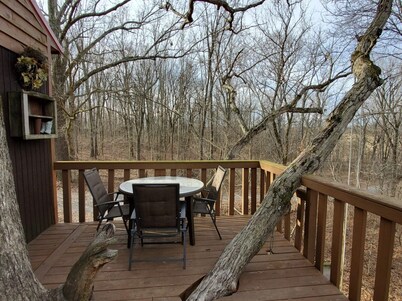 White Oak Tree House by Garden of the Gods in the Shawnee National Forest